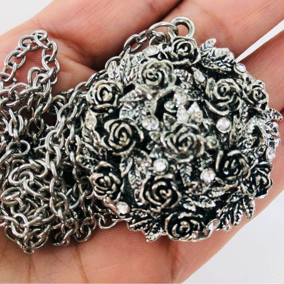 Silvertone Rose Flower Carved Pendant Boho Necklace 40" - Picture 3 of 8